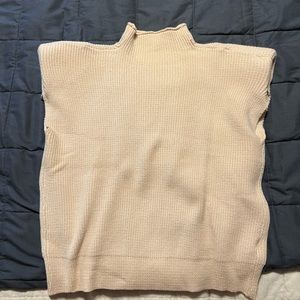 SHOULDER PAD SWEATER. SIZE MEDIUM
